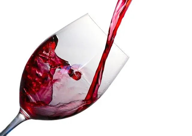 Alkohol a początek ciąży - czy odrobina alkoholu jest niebezpieczna?